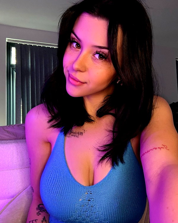 elerievans123 instagram image archive image