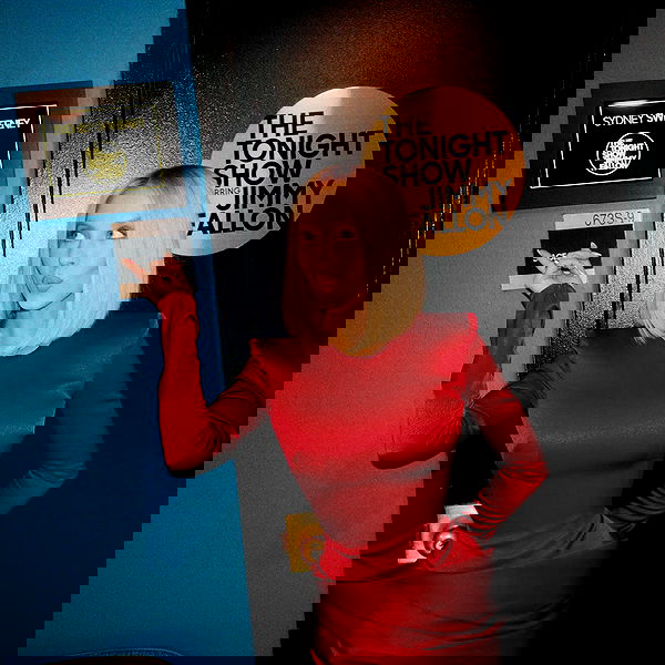 sydney_sweeney sydney_sweeney archive image