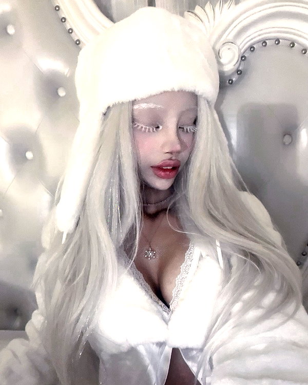Archived image from @irisinna on Instagram