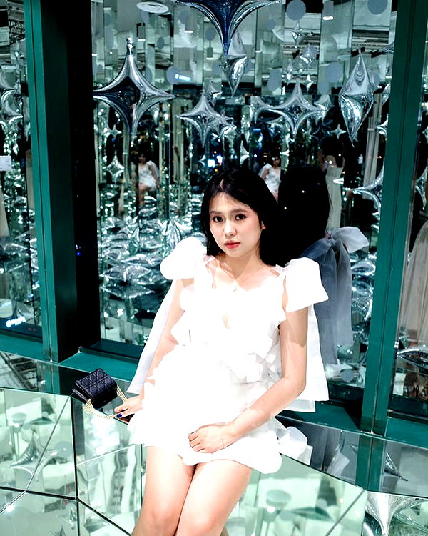 lyhythuedoxinh instagram image archive image