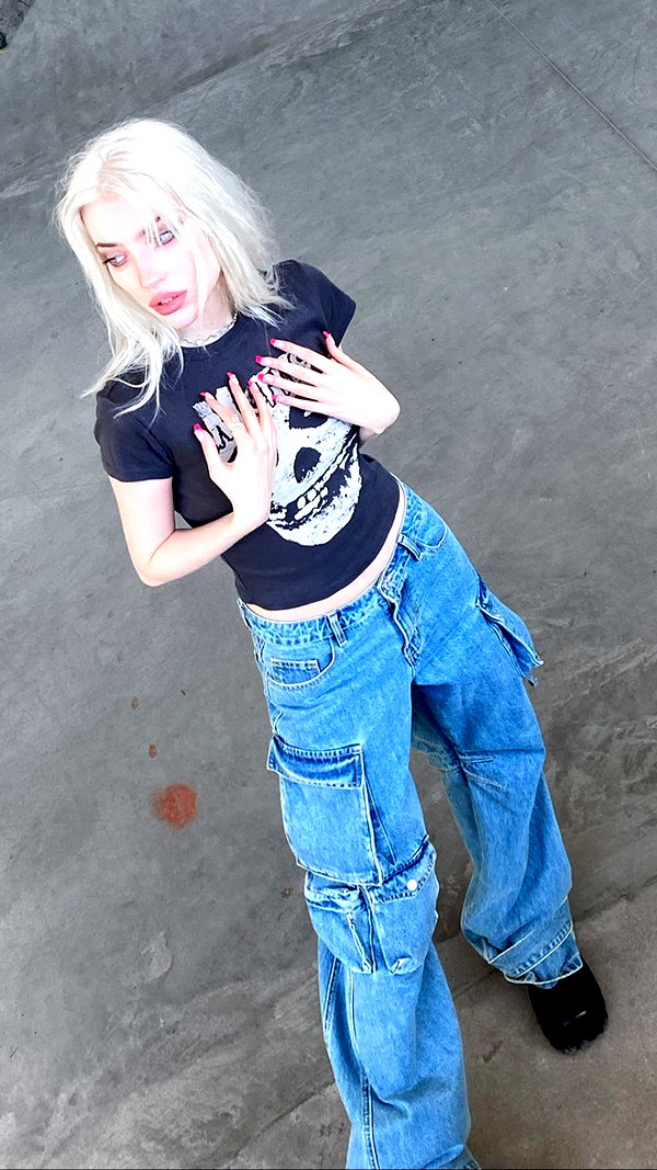 alien.hanna instagram image archive image