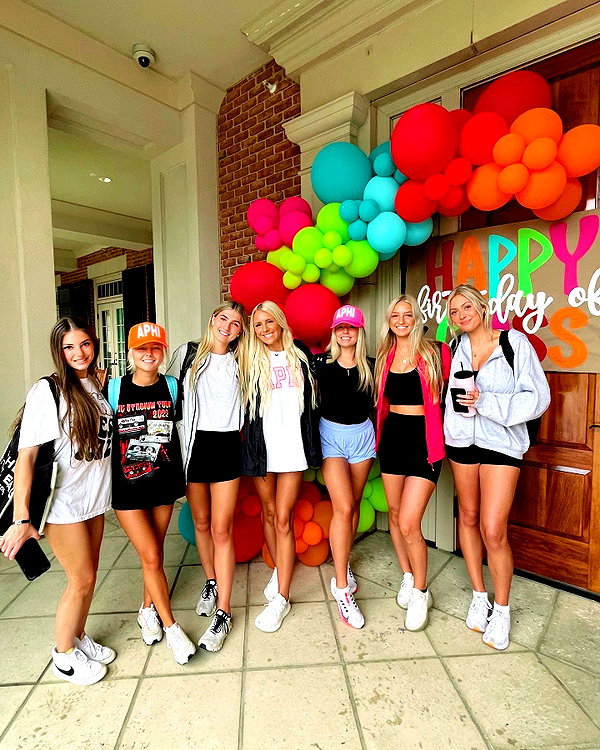 iamsydneythomas instagram image archive image