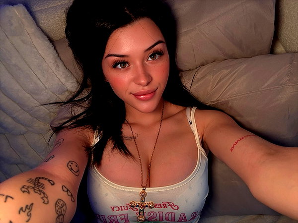 elerievans123 instagram image archive image