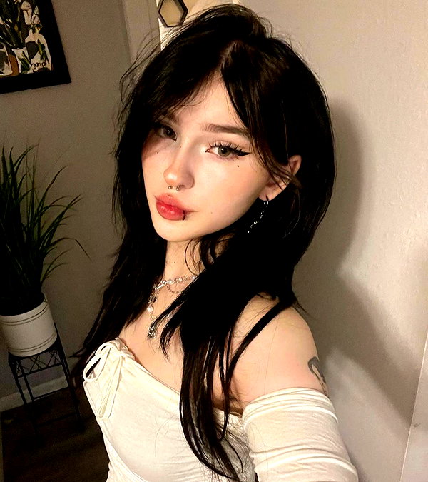 baddiesessence instagram image archive image