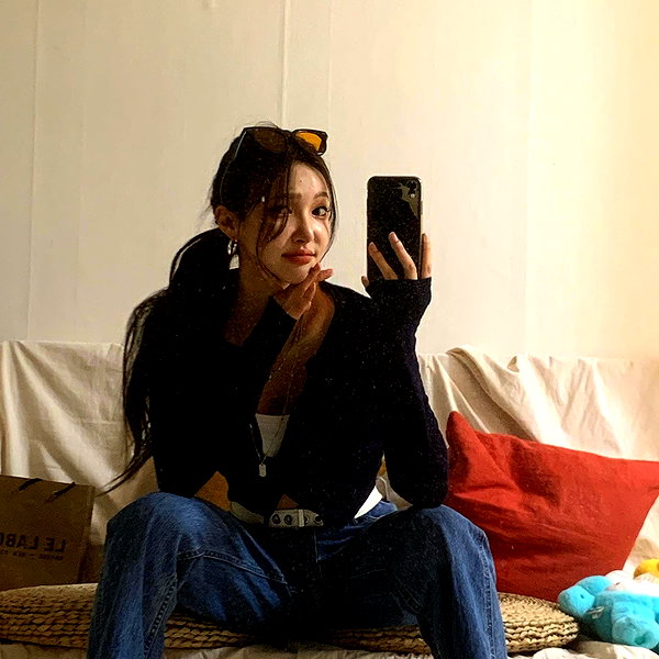 Archived image from @heroineseen on Instagram