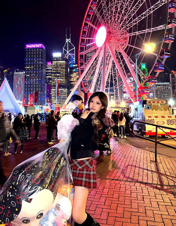 joycee.e instagram image archive image
