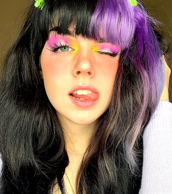 yeahimcaroline instagram image archive image