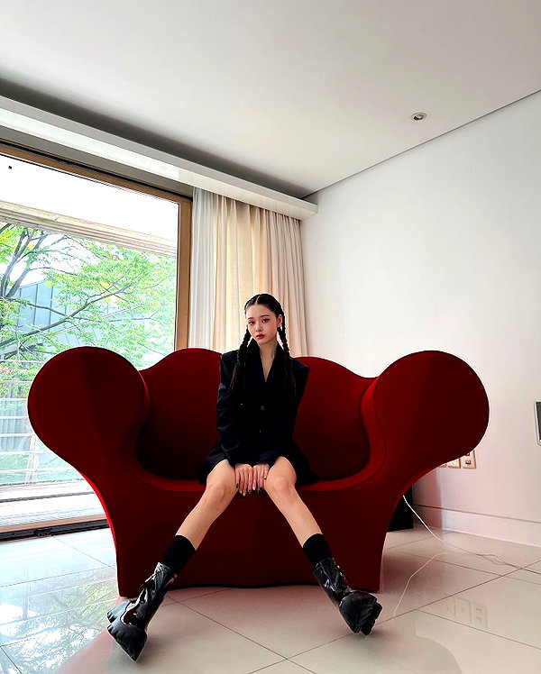 dear.zia instagram image archive image
