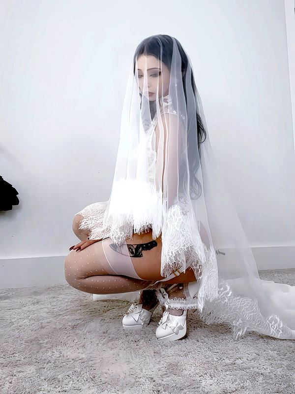 ellaexplicit_ instagram image archive image