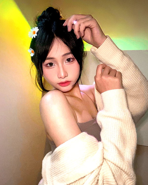 lai_931201 instagram image archive image