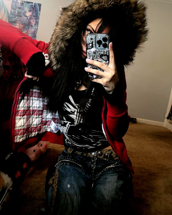 twodollie instagram image archive image