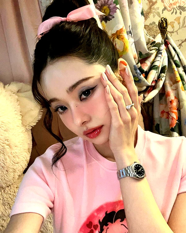 dear.zia instagram image archive image