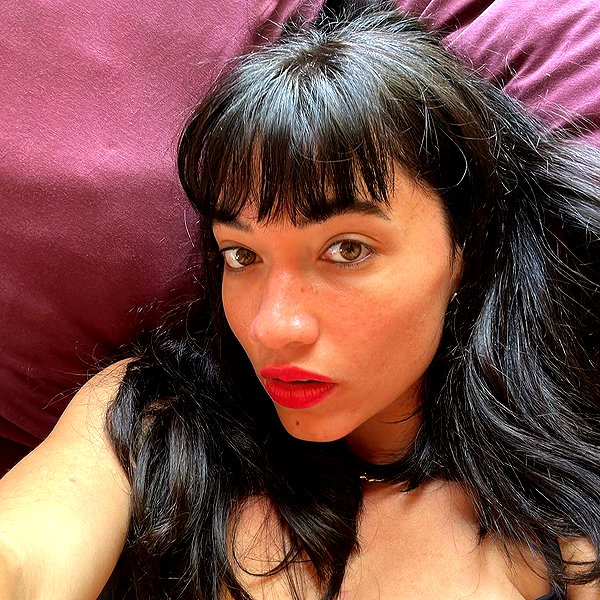 romi_henenson instagram image archive image