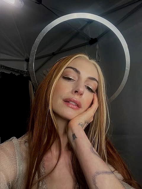 annehathaway instagram image archive image