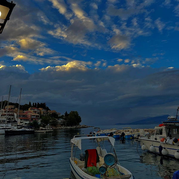 __yaheli_ instagram image archive image