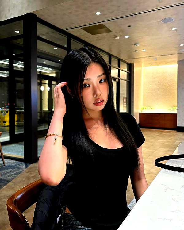02.05sy instagram image archive image