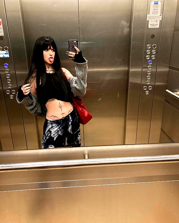 1.lostloli instagram image archive image