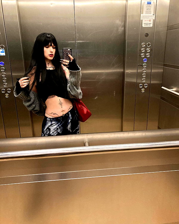 1.lostloli instagram image archive image
