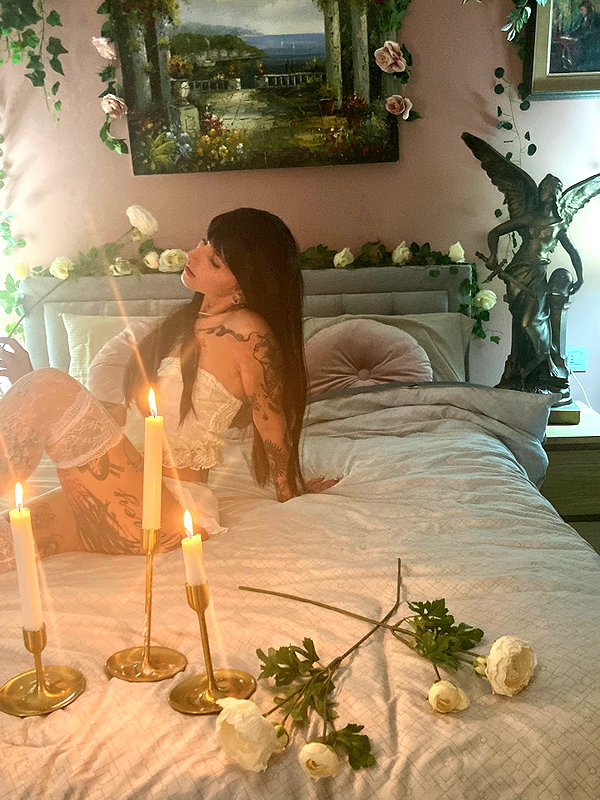 1.lostloli instagram image archive image