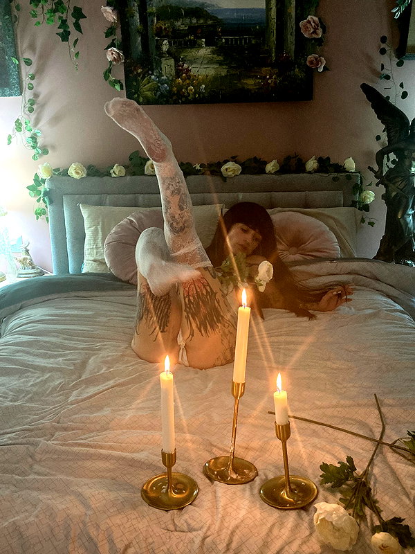 1.lostloli instagram image archive image