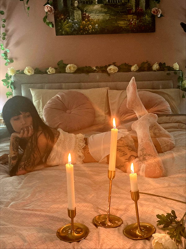 1.lostloli instagram image archive image