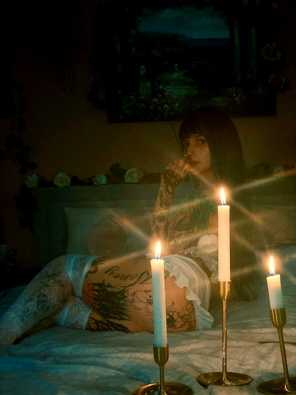 1.lostloli instagram image archive image