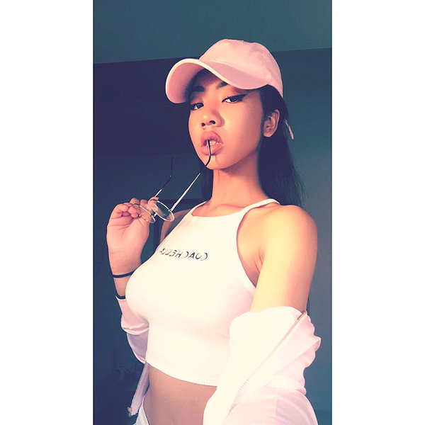 3liyen_ instagram image archive image