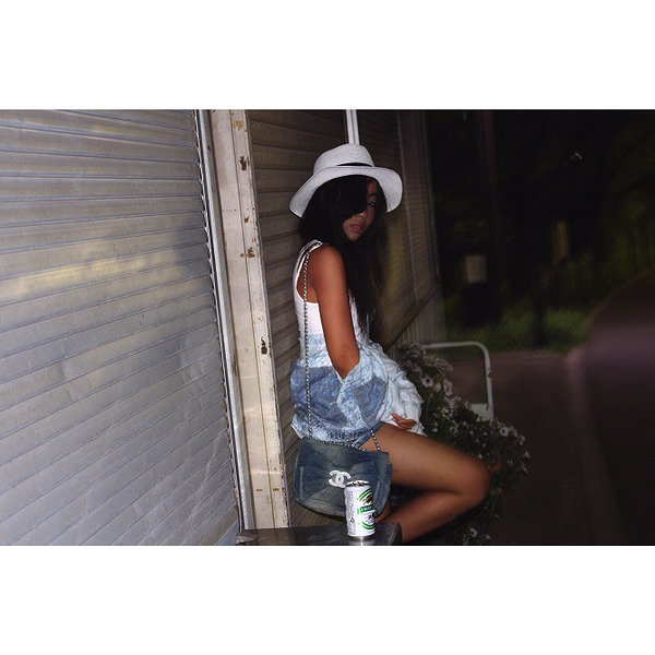 3liyen_ instagram image archive image
