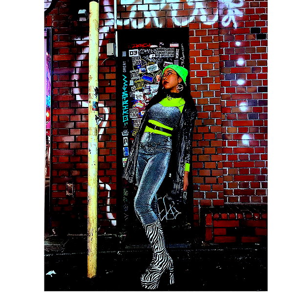 3liyen_ instagram image archive image
