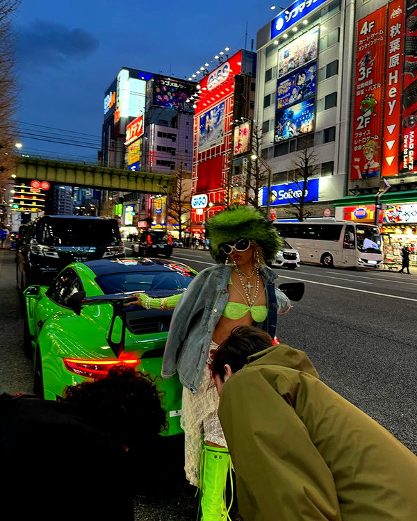 3liyen_ instagram image archive image