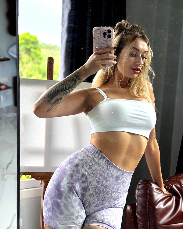 ___dana__levi instagram image archive image