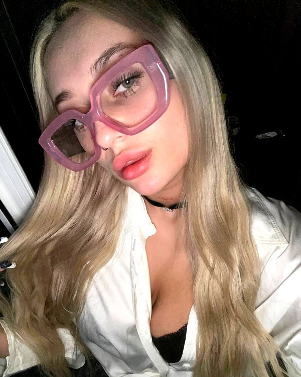___dana__levi instagram image archive image