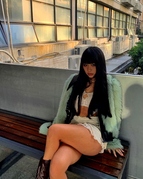 __qq16 instagram image archive image