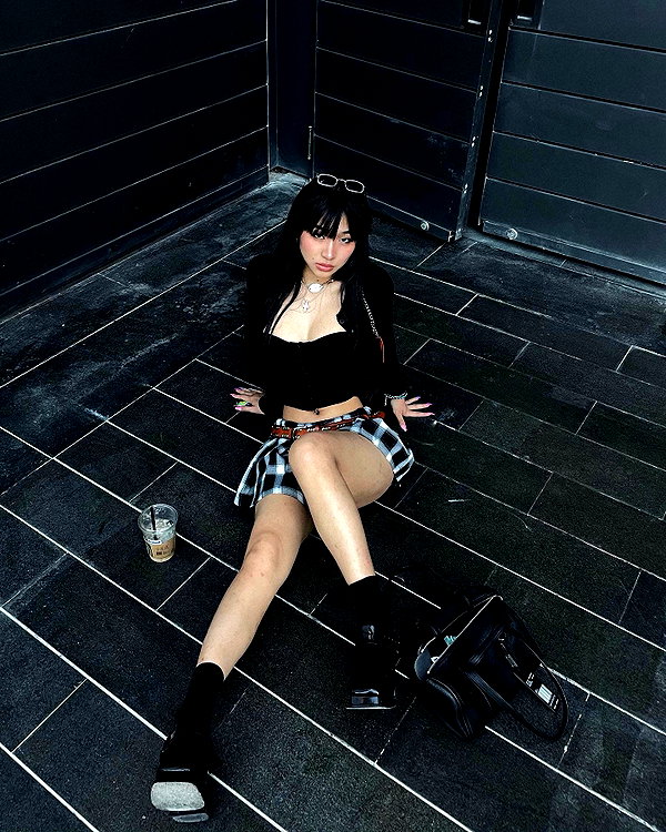__qq16 instagram image archive image