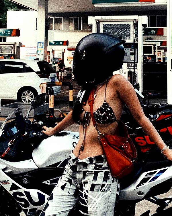 __qq16 instagram image archive image