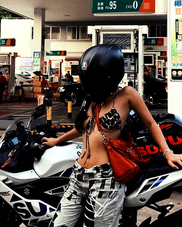 __qq16 instagram image archive image