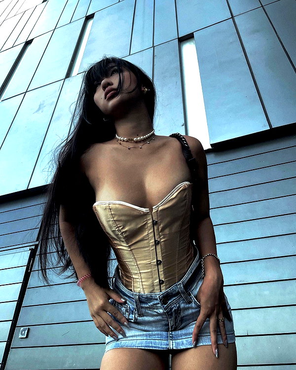 __qq16 instagram image archive image