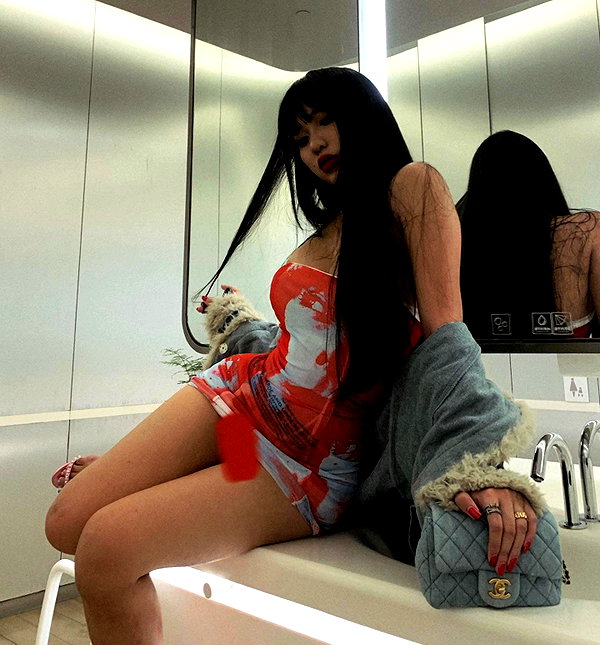 __qq16 instagram image archive image
