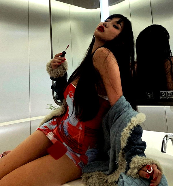 __qq16 instagram image archive image