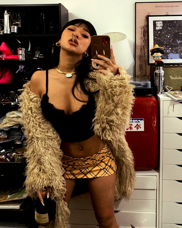 __qq16 instagram image archive image