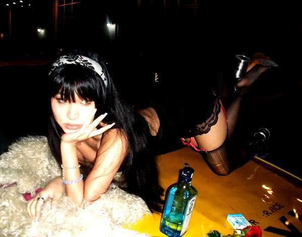 __qq16 instagram image archive image