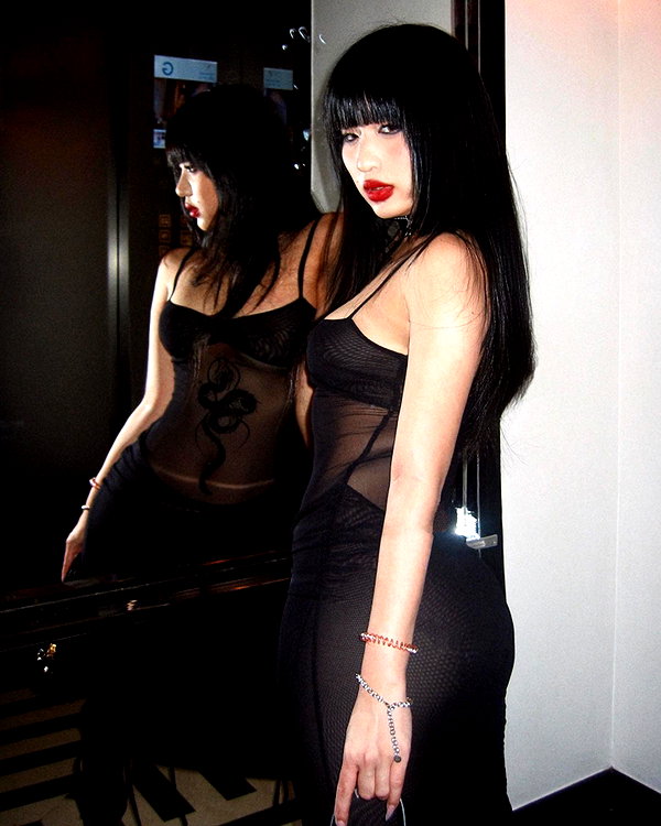 __qq16 instagram image archive image