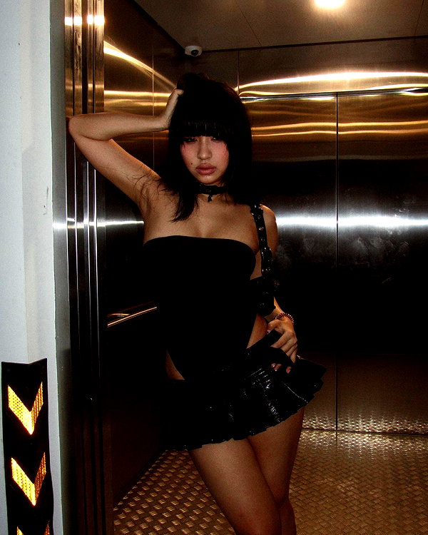 __qq16 instagram image archive image
