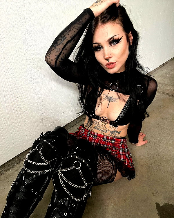 __schleeey instagram image archive image