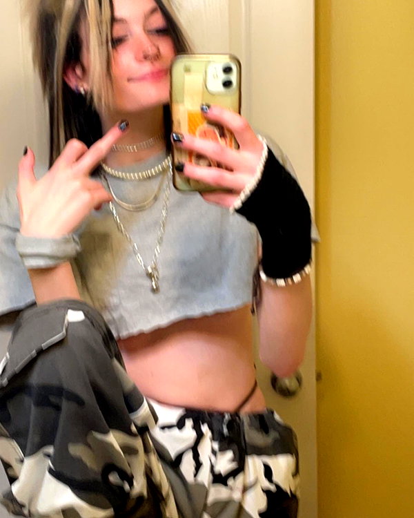 _animechika_ instagram image archive image