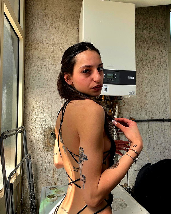 _cla._8 instagram image archive image