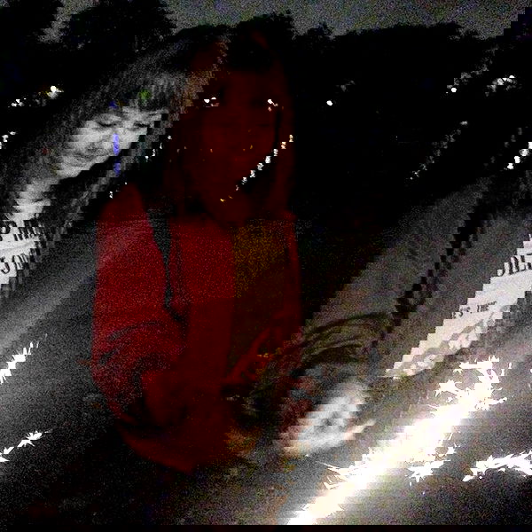 _femalien image ~ Altpins