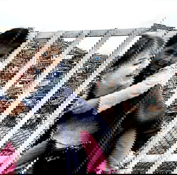 _femalien image ~ Altpins