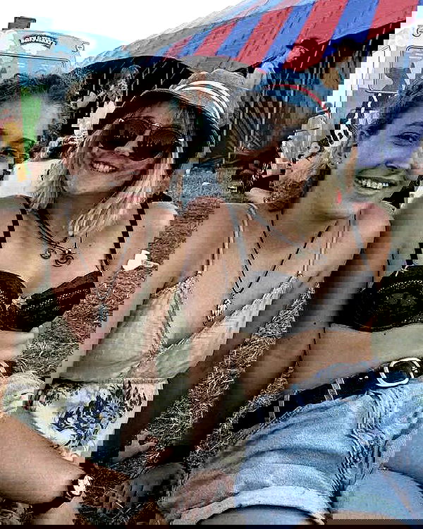 _femalien image ~ Altpins