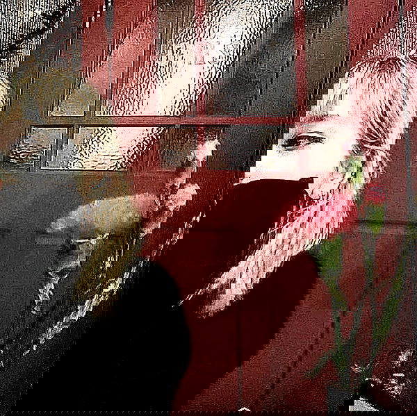 _femalien image ~ Altpins